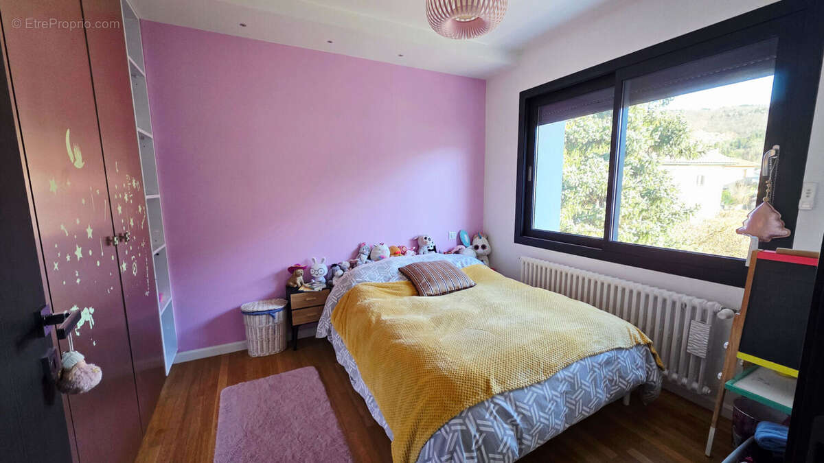 Maison à MONTREAL-LA-CLUSE