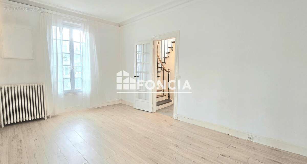 Maison à VAUCRESSON