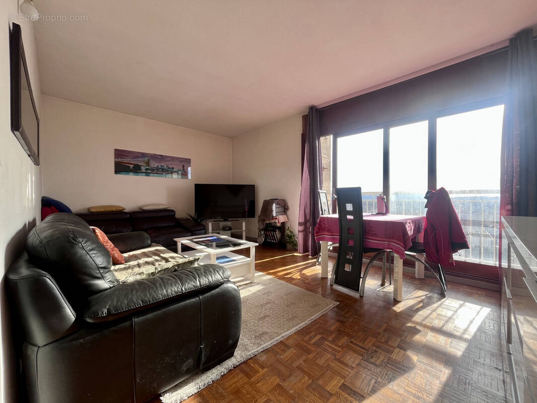 Appartement à MARSEILLE-13E