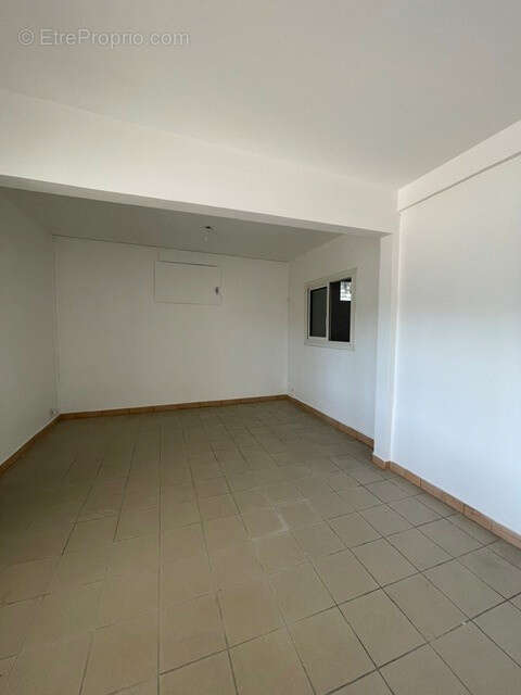 Villa de type 4 avec 3 chambres + bureau +  garage ferme et jardin clos - photo 6
