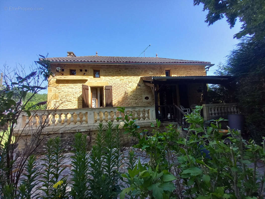 Maison à FRAYSSINET-LE-GELAT
