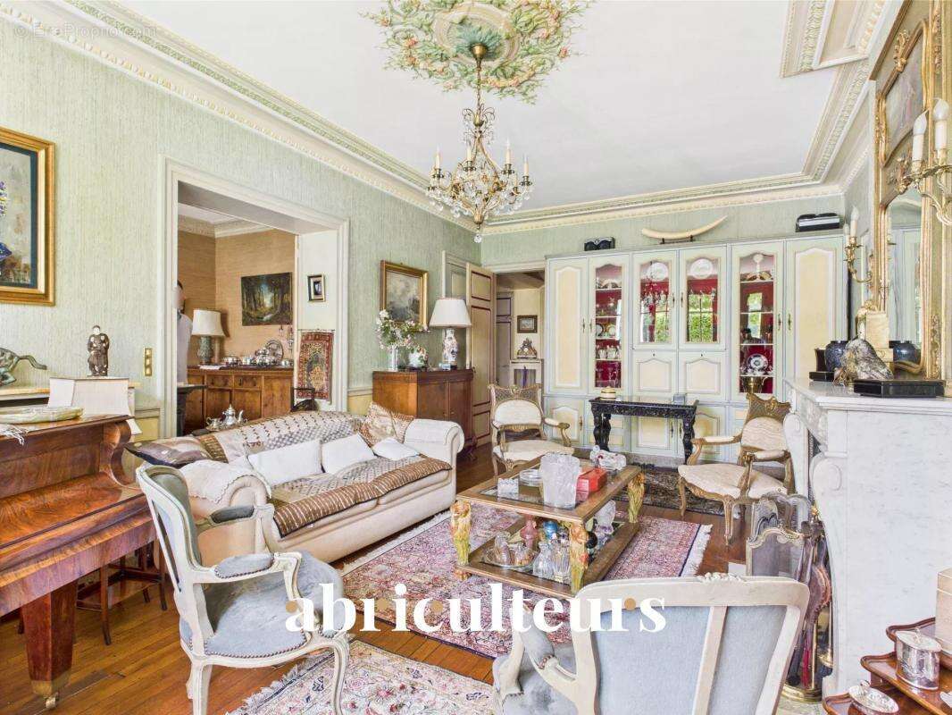 Appartement à PARIS-12E