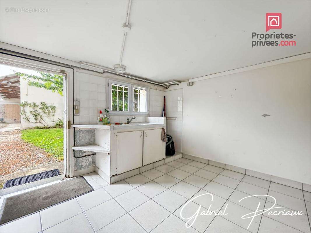 Maison sur sous sol + grande dépendance - photo 14