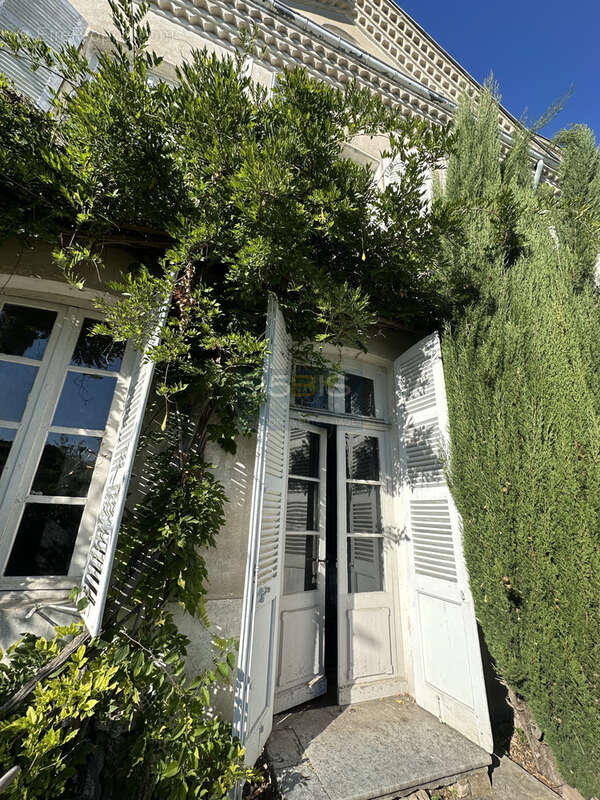 Autre à TREVOUX