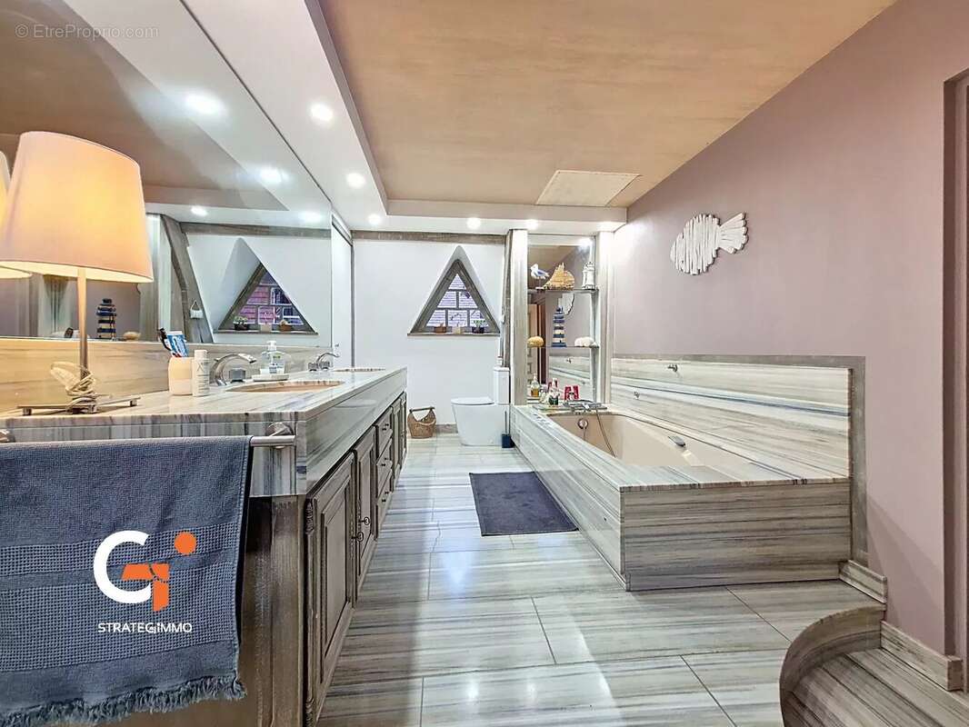 Maison à LA BOUILLE