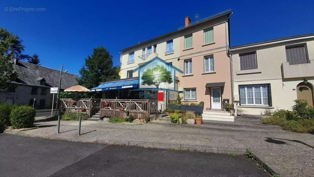Commerce à LA BOURBOULE