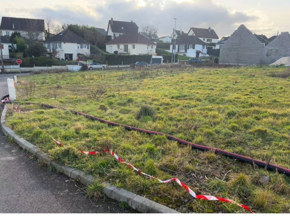 Photo Terrain à Pavilly au prix de 69 000€