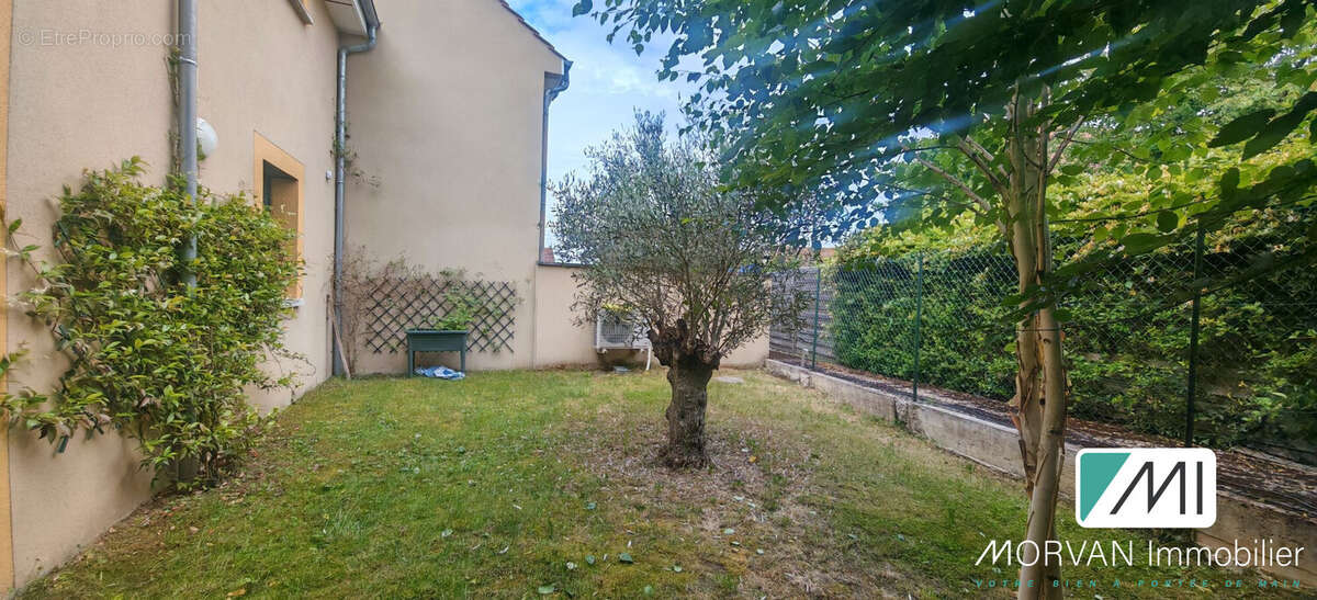 Maison 125 m² à Jouars-Pontchartrain  - photo 4
