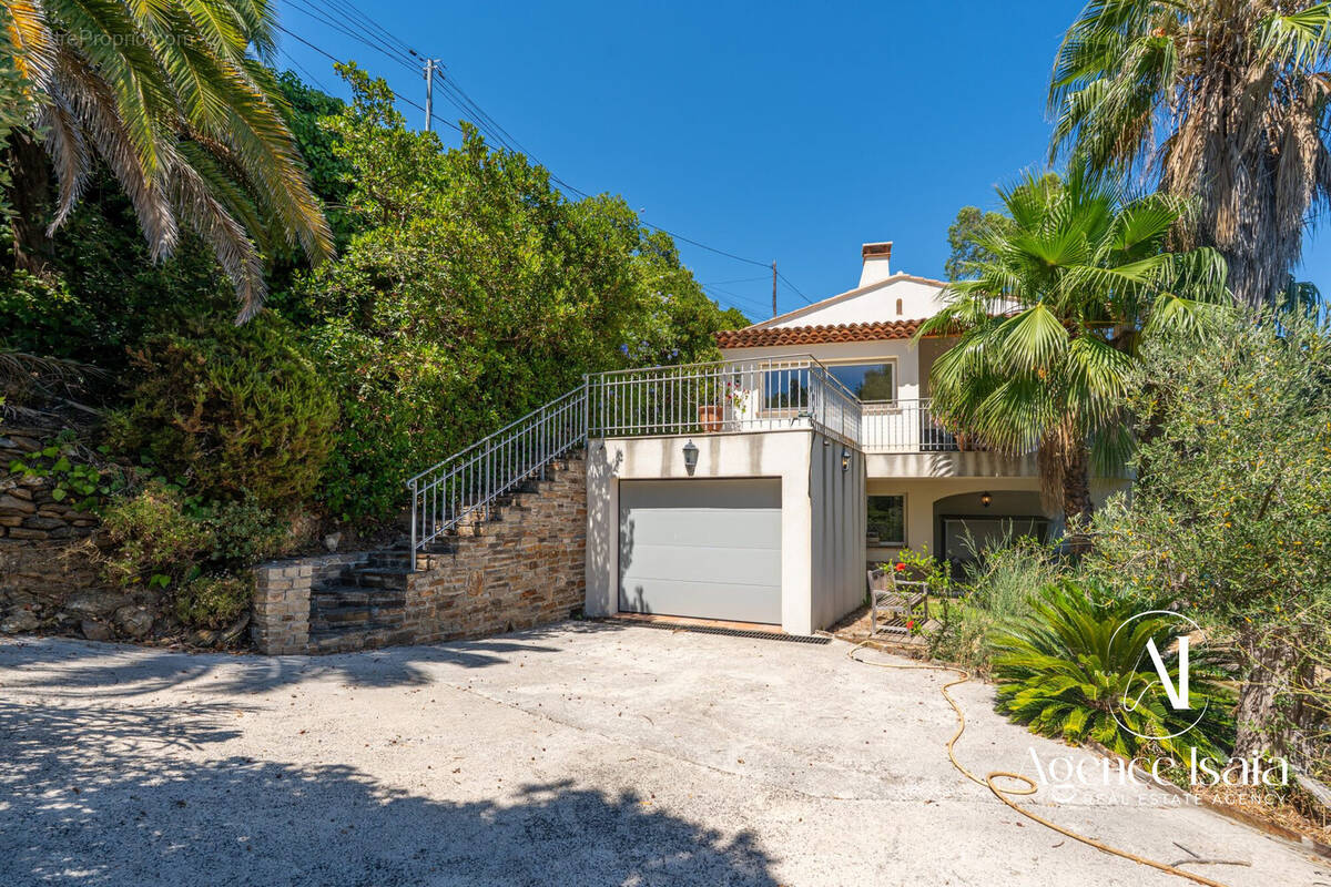 Maison à RAYOL-CANADEL-SUR-MER