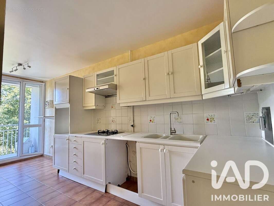 Appartement 80 m² à Chilly-Mazarin  - photo 6