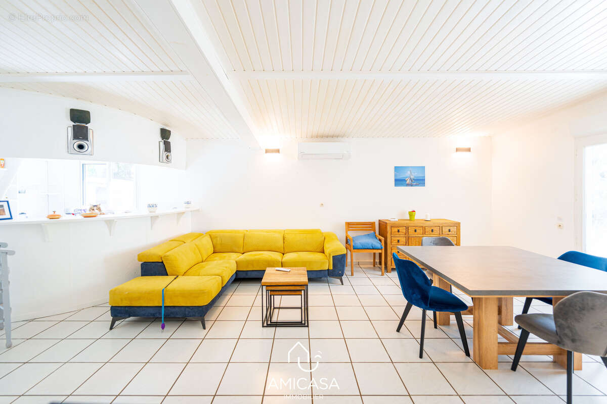Saint benoit - villa plain-pied avec piscine sans vis-a-vis - photo 13