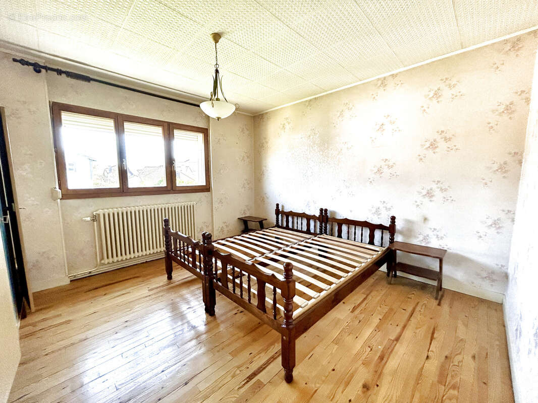 Maison à GIRONCOURT-SUR-VRAINE