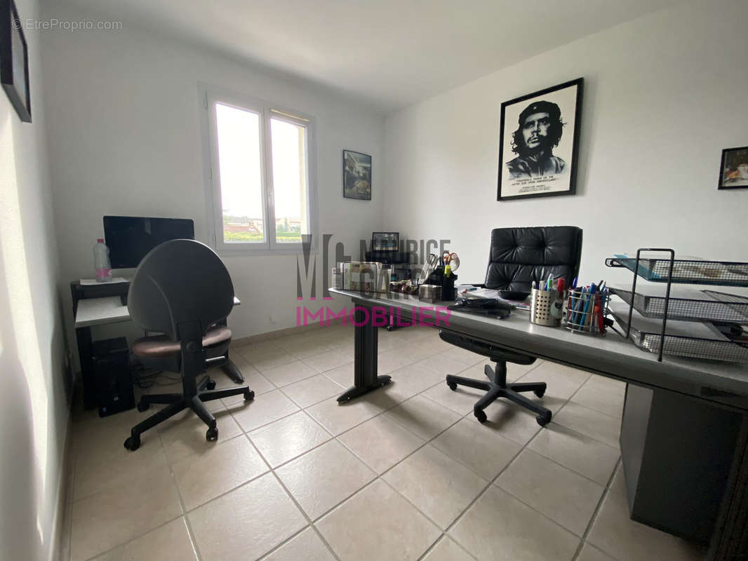 Maison à SAINT-SATURNIN-LES-AVIGNON