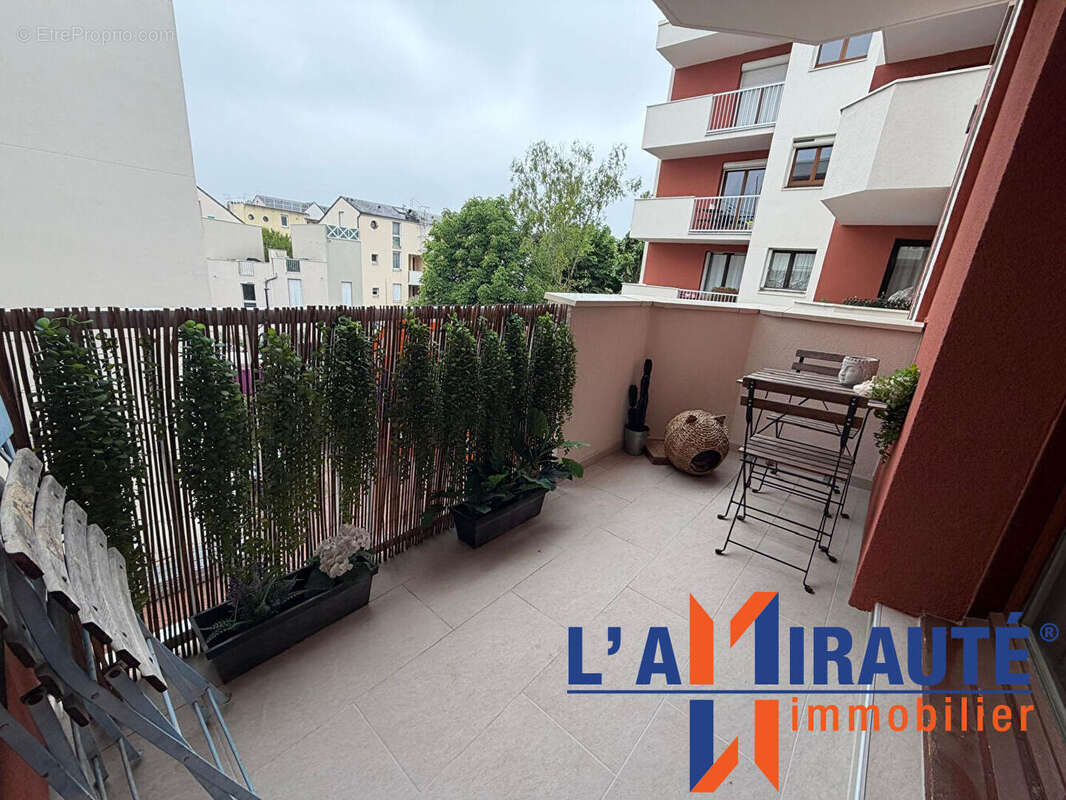 Appartement à SARTROUVILLE