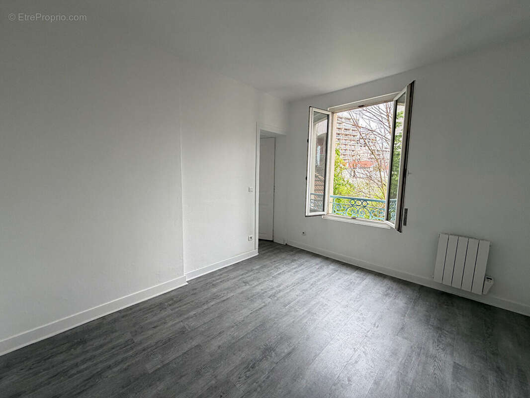 Appartement à PARIS-20E