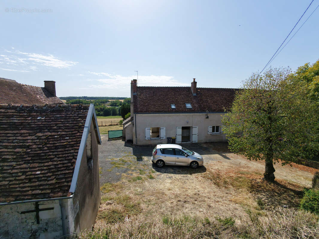 Longère avec dépendances   Luzillé (37) - photo 4