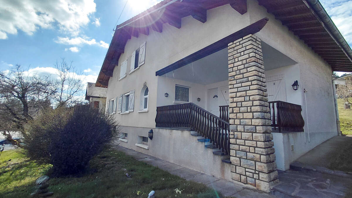 Maison à ORCHAMPS-VENNES