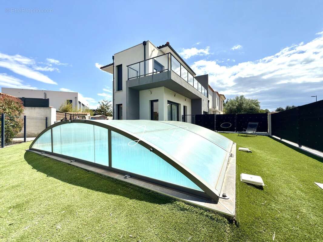 Maison à SAINT-ESTEVE