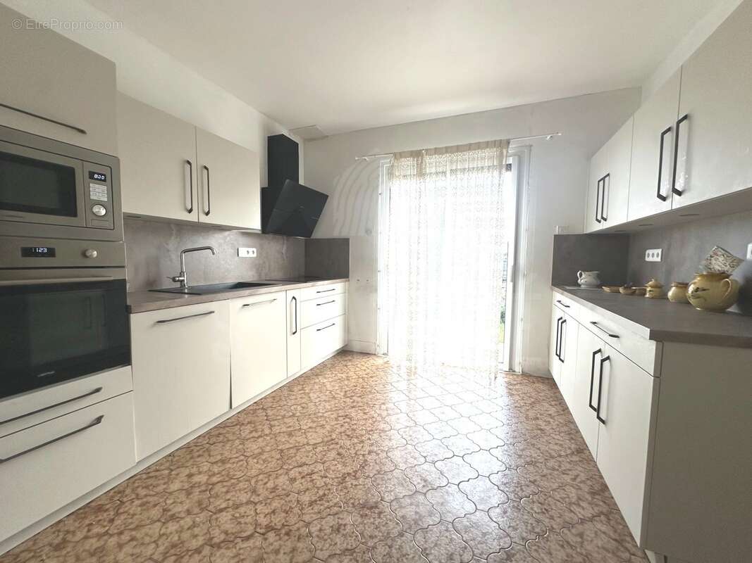 Maison à SAINT-SIMEON-DE-BRESSIEUX