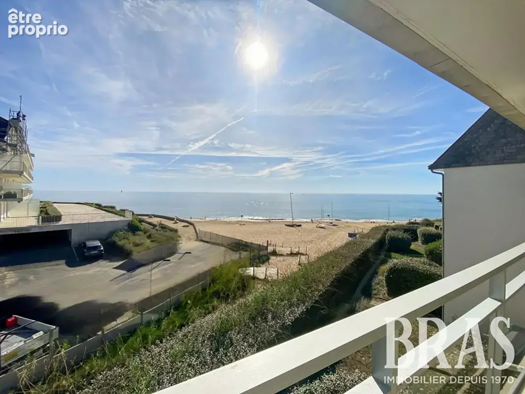 Appartement à Vendre à Pornichet - Quartier Sainte-Marguerite : Vue Océan et Accès Privé à la Plage - photo 4