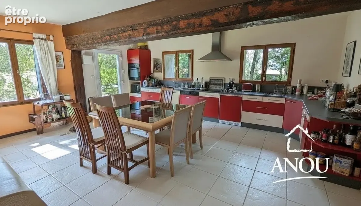 Maison authentique pleine de charme avec jardin arboré - photo 3