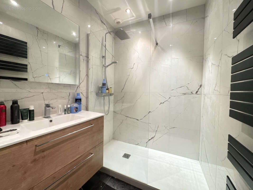 Appartement à VARCES-ALLIERES-ET-RISSET