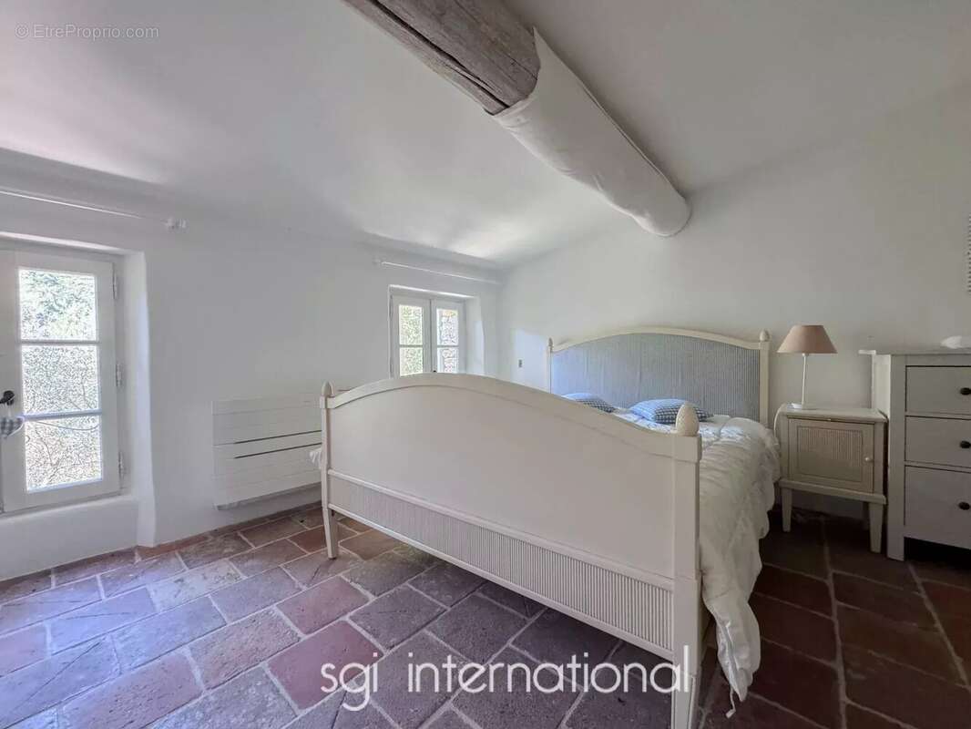 Maison à LA GARDE-FREINET