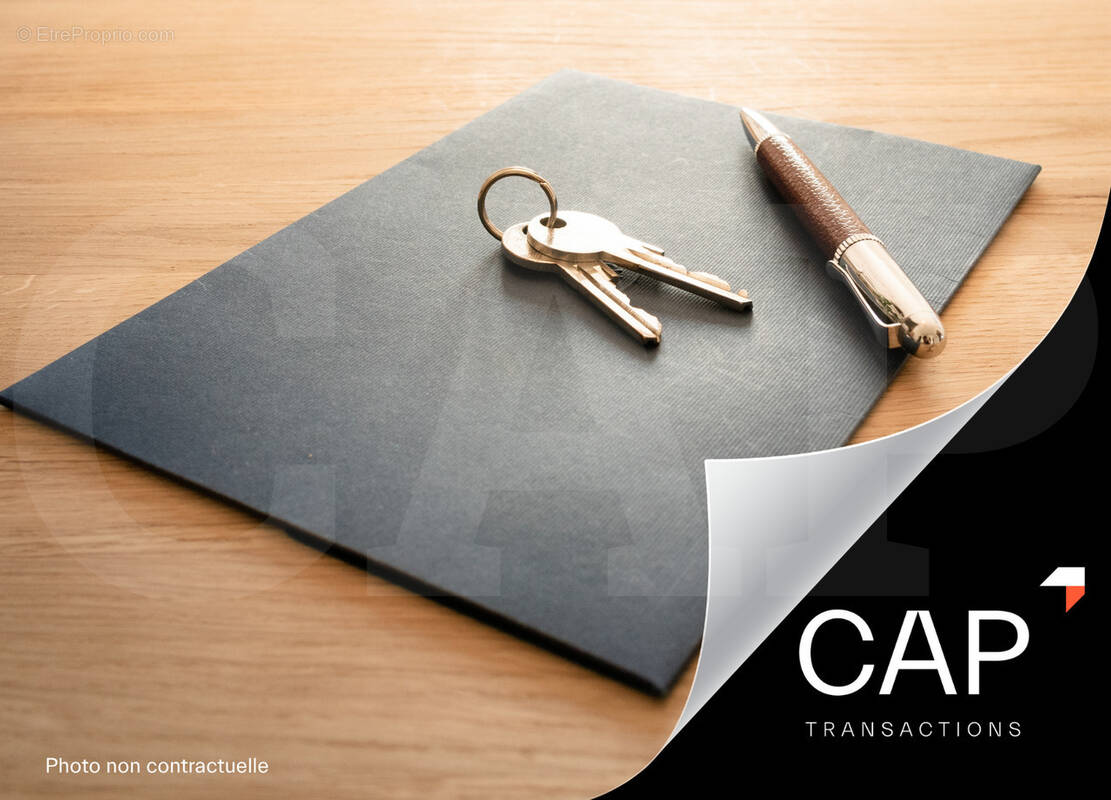 Terrain à SAINT-ALLOUESTRE