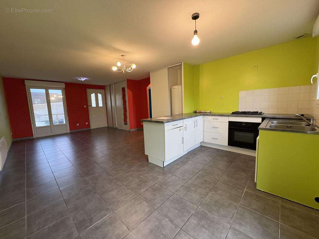 Appartement à MORESTEL