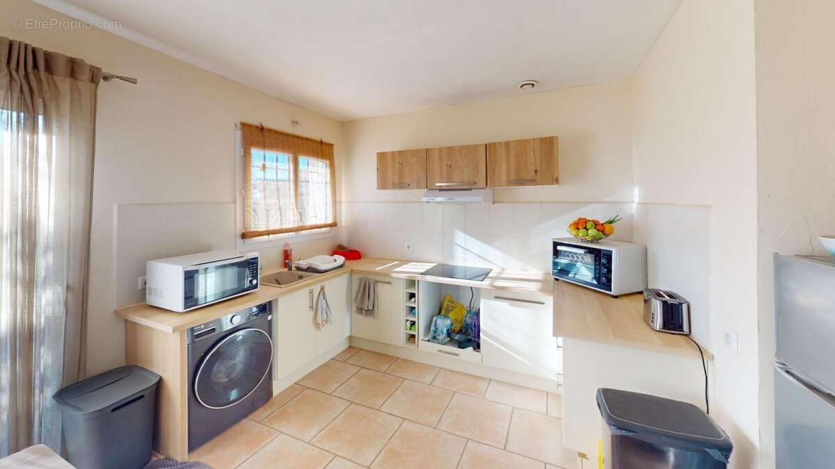 Maison à LE MUY