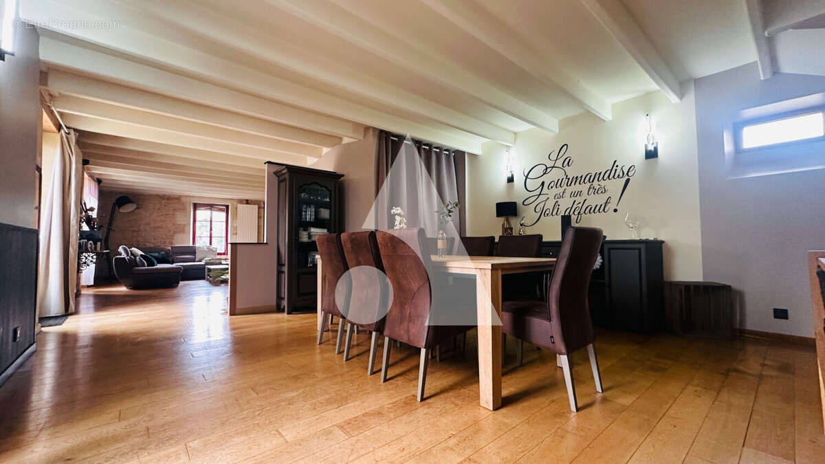 Maison à VILLIERS-EN-PLAINE