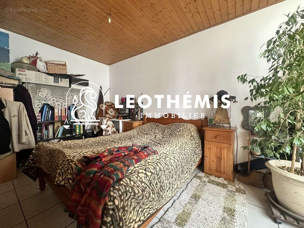 Appartement à BOURCEFRANC-LE-CHAPUS