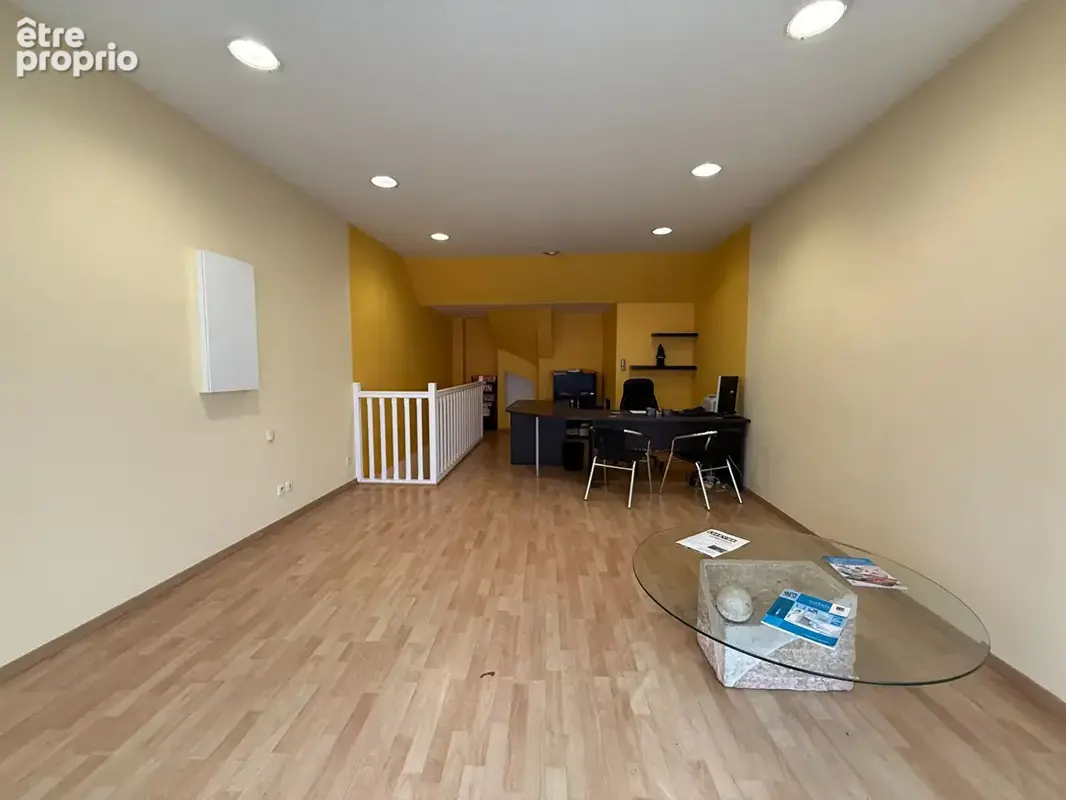 A Villeneuve/Lot, Idéal investissseur, immeuble avec local et T3 - photo 2