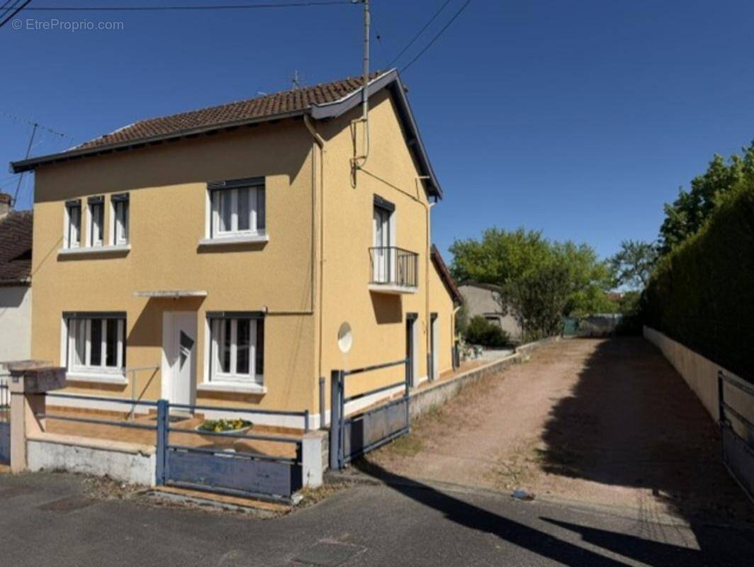 Coquette maison mitoyenne habitable sur 2 niveaux - photo 1