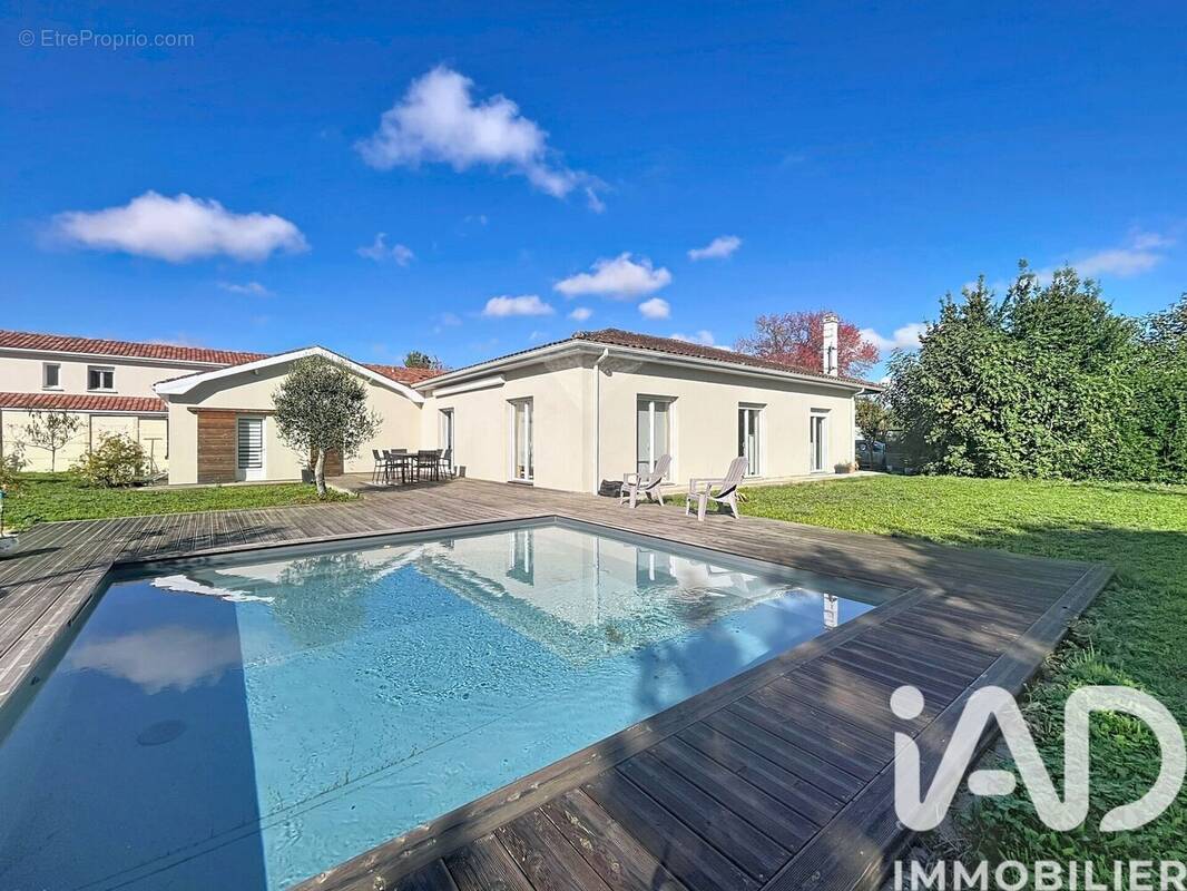 Photo 1 - Maison à BASSENS