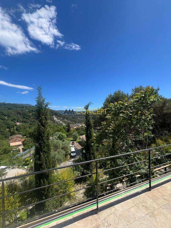 Villa d'exception à Contes - Volumes rares, piscine & dépe - photo 24