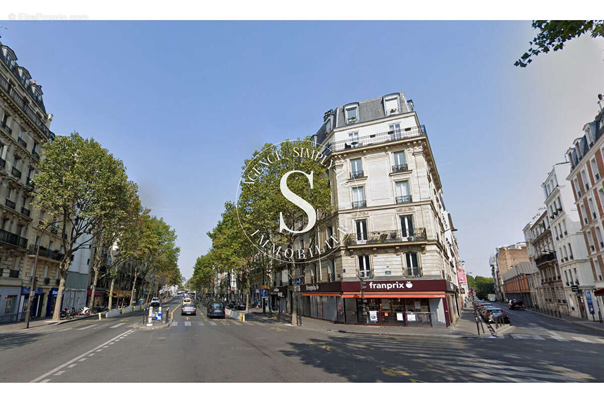 Appartement à PARIS-18E