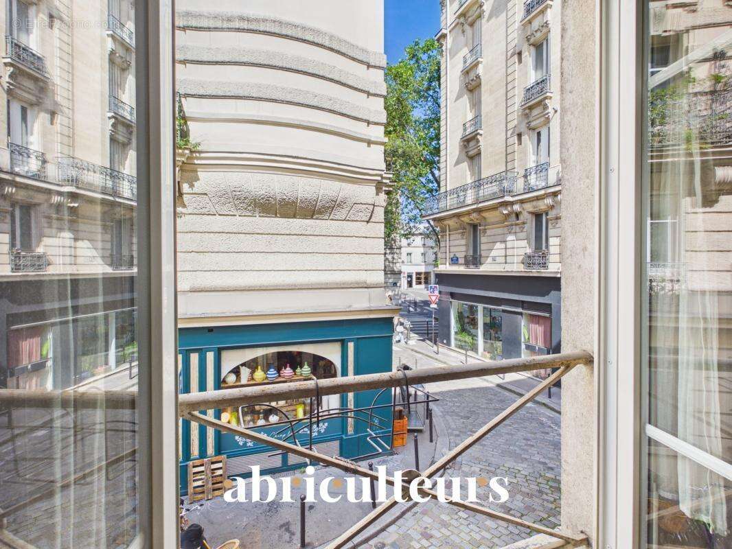Appartement à PARIS-11E