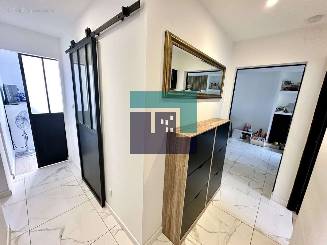Appartement 65 m² à Sete  - photo 8