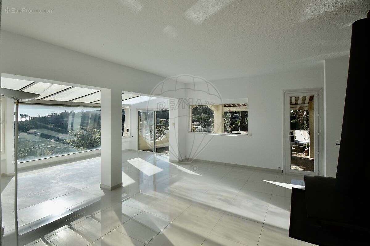 Maison à FREJUS
