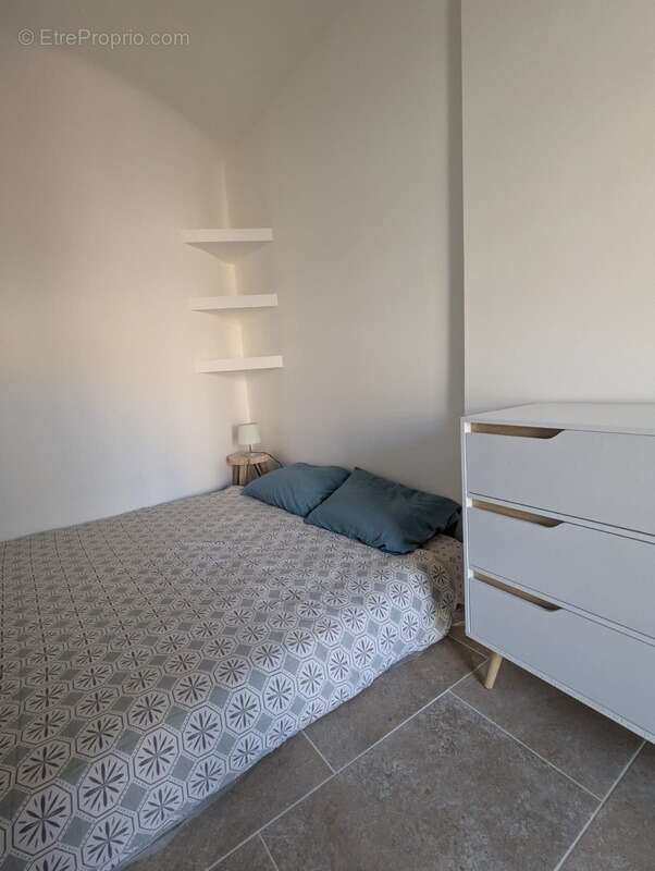 Appartement à MARSEILLE-1E