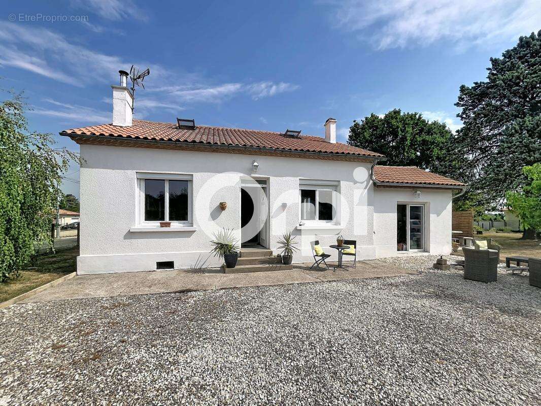  Coup de cœur assuré – Maison de charme sur les hauteurs de Marsac - photo 2