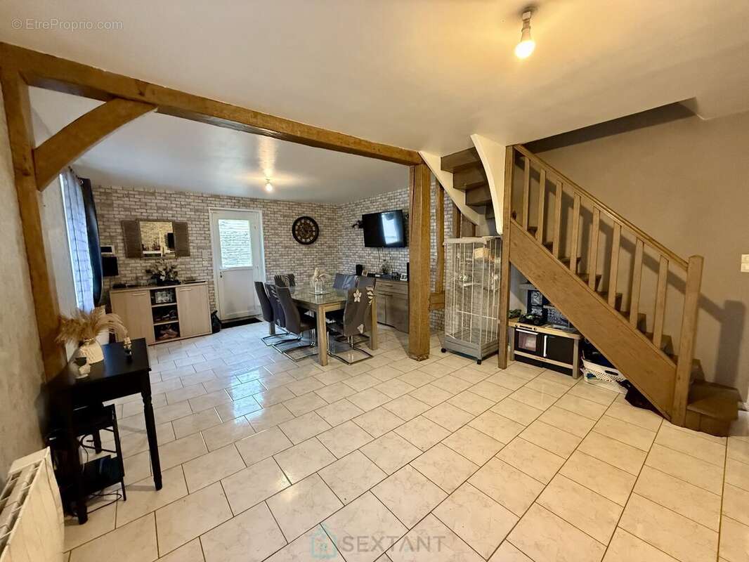 Maison à CALLENGEVILLE