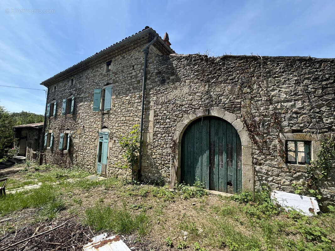 Grand Corps de Ferme à Soyans   550 m2 sur 19 ha - photo 4