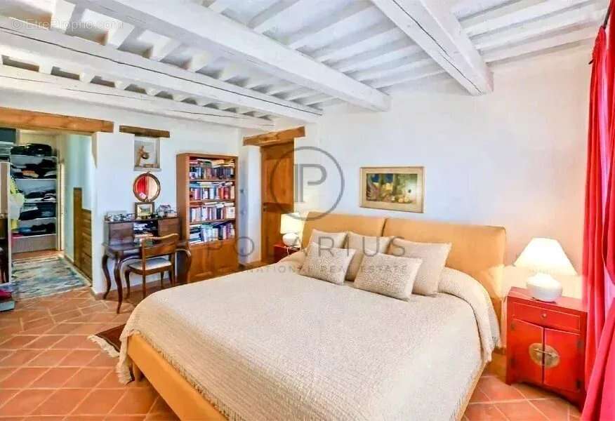 Ancienne ferme historique avec écuries et piscine, à 8 minutes d'Urbino - photo 7