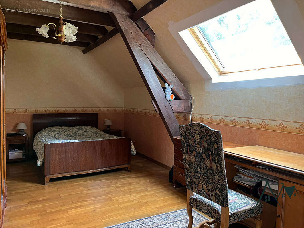 Maison à SAINT-AMAND-MONTROND