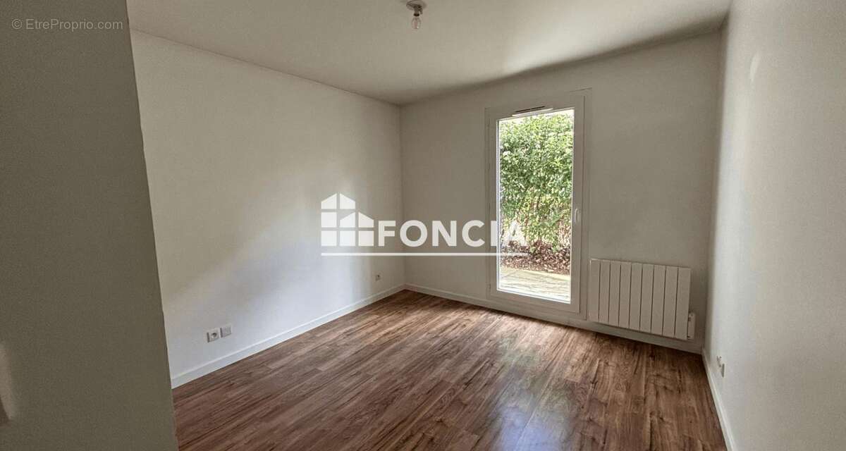 Appartement à MEYZIEU