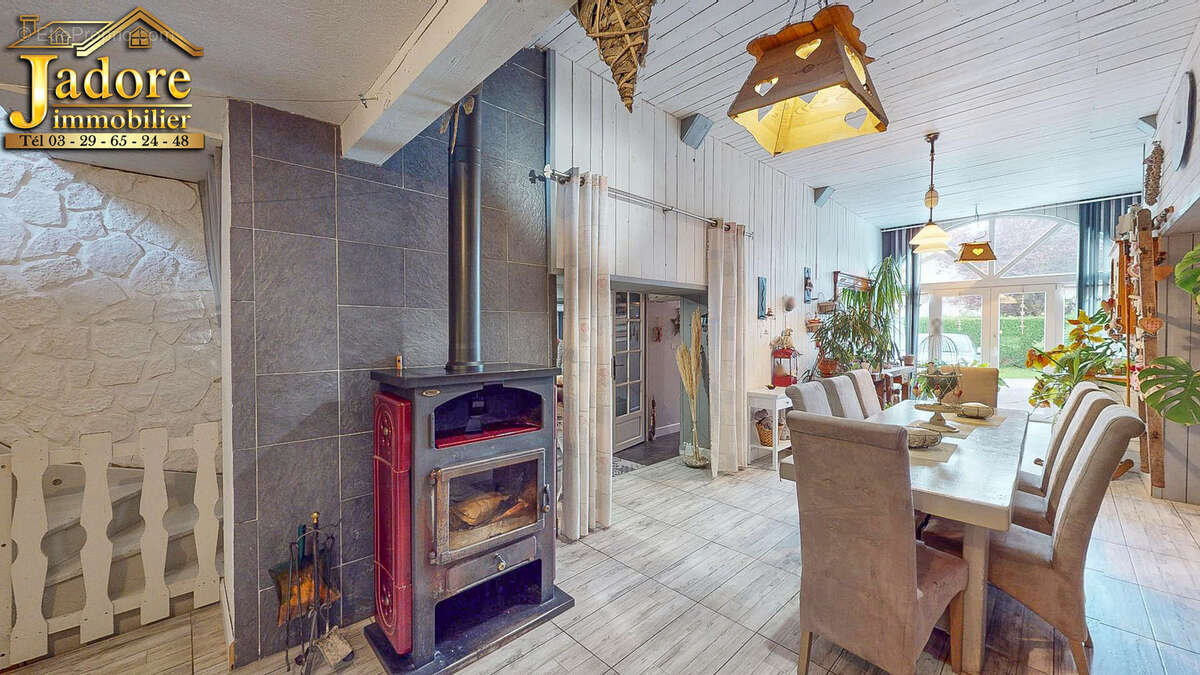 Maison à ETIVAL-CLAIREFONTAINE