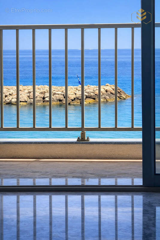 Appartement à ROQUEBRUNE-CAP-MARTIN