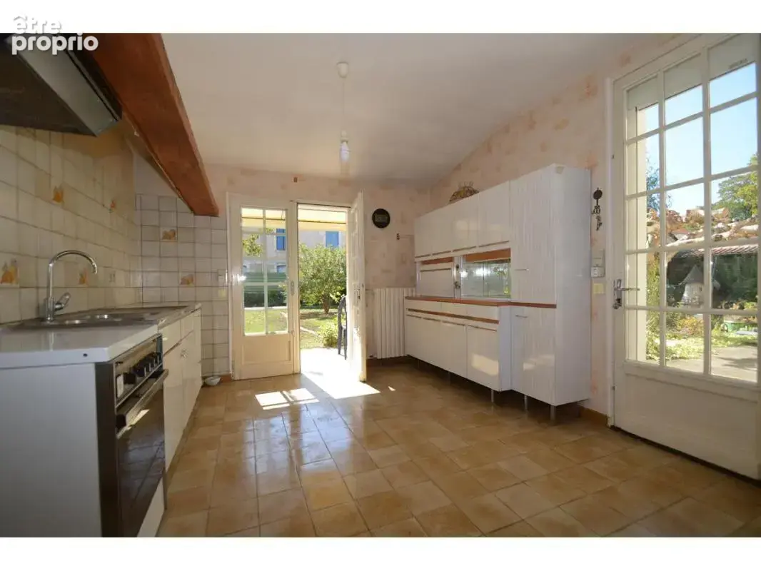 Maison 8 pièces 174 m² à vendre à Riberac (24600) - photo 7